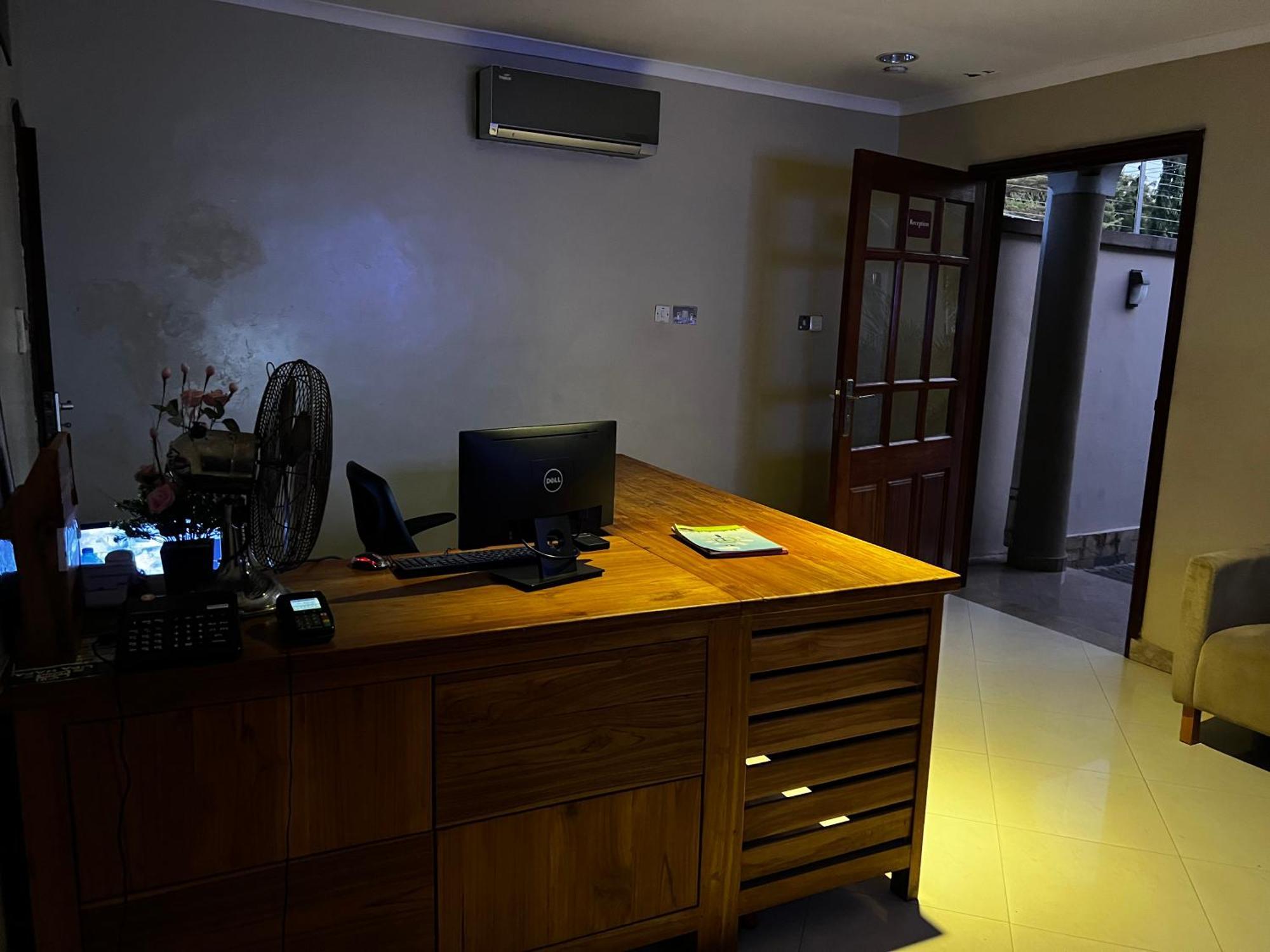 K27 Premier Backpackers Hostel Dar es Salaam Ngoại thất bức ảnh