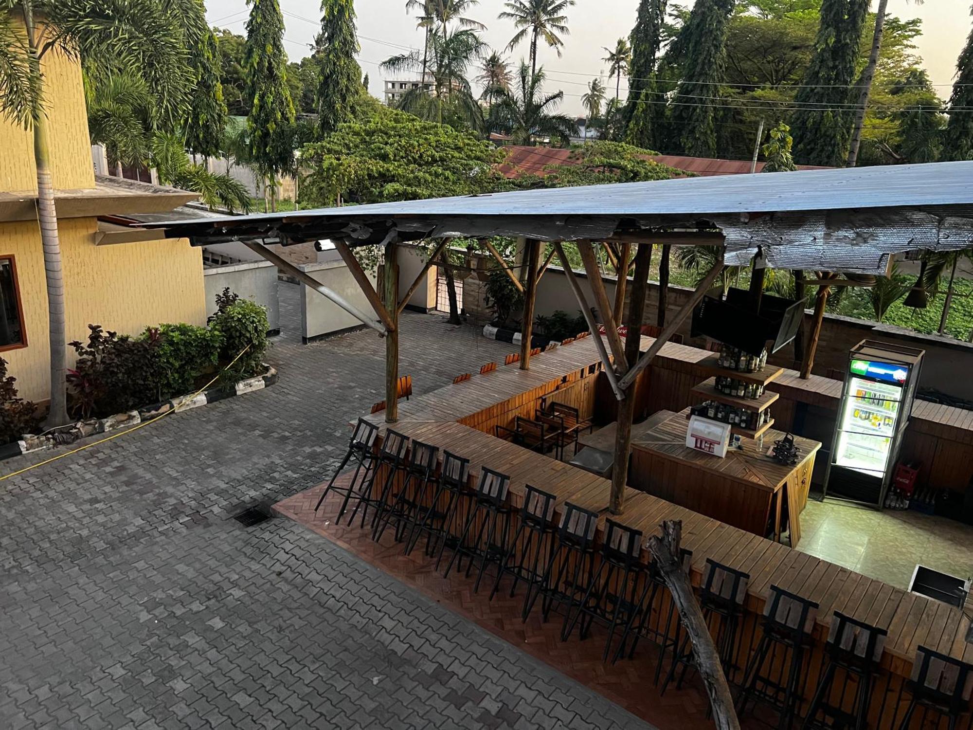 K27 Premier Backpackers Hostel Dar es Salaam Ngoại thất bức ảnh