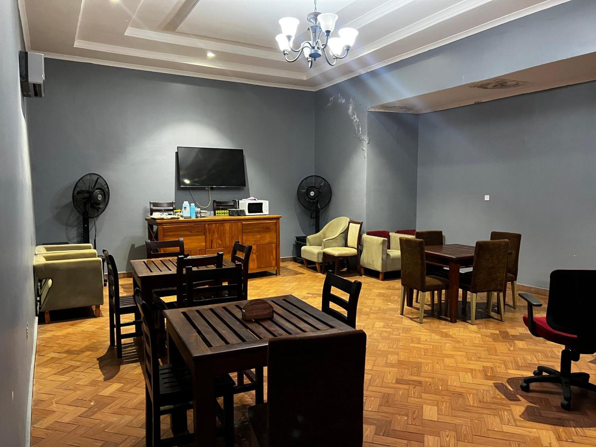 K27 Premier Backpackers Hostel Dar es Salaam Ngoại thất bức ảnh