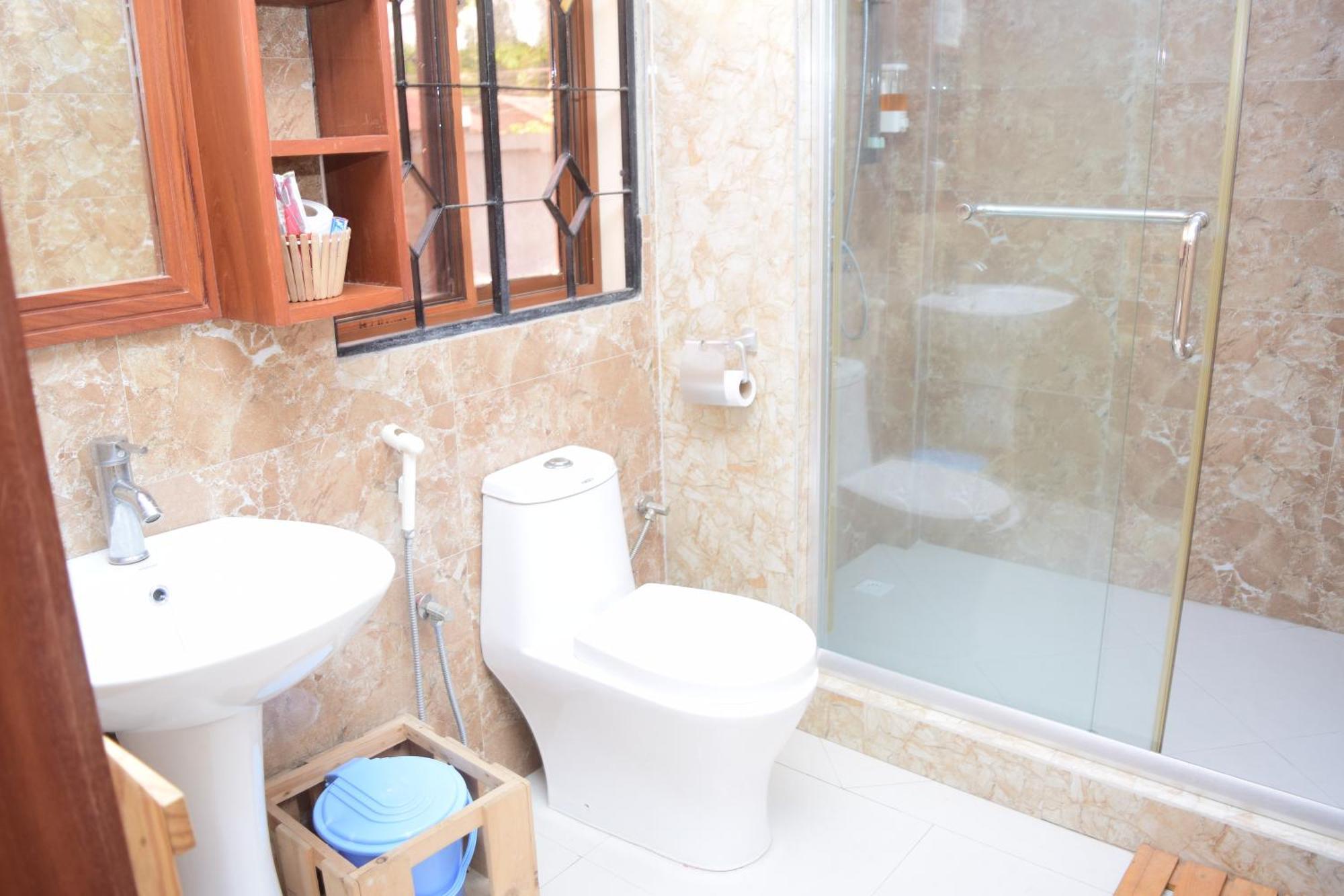 K27 Premier Backpackers Hostel Dar es Salaam Ngoại thất bức ảnh