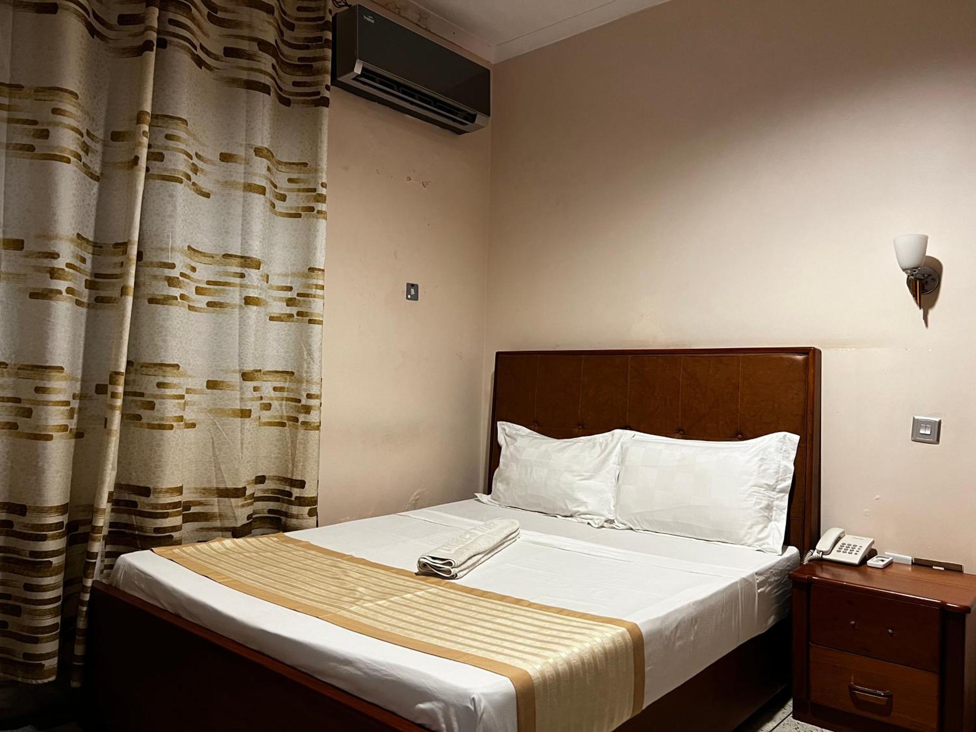 K27 Premier Backpackers Hostel Dar es Salaam Ngoại thất bức ảnh