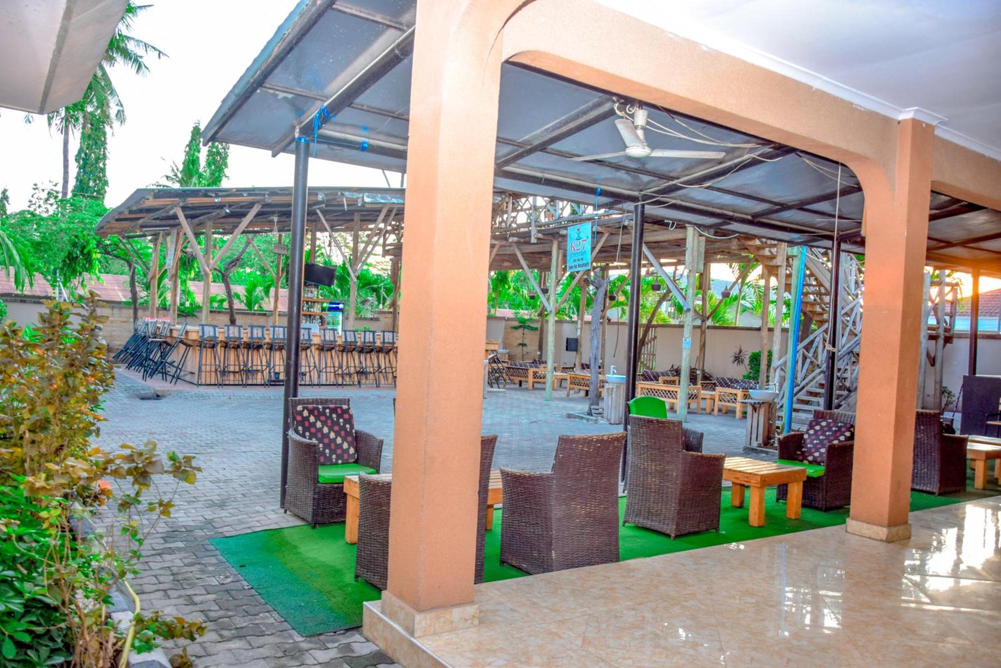 K27 Premier Backpackers Hostel Dar es Salaam Ngoại thất bức ảnh