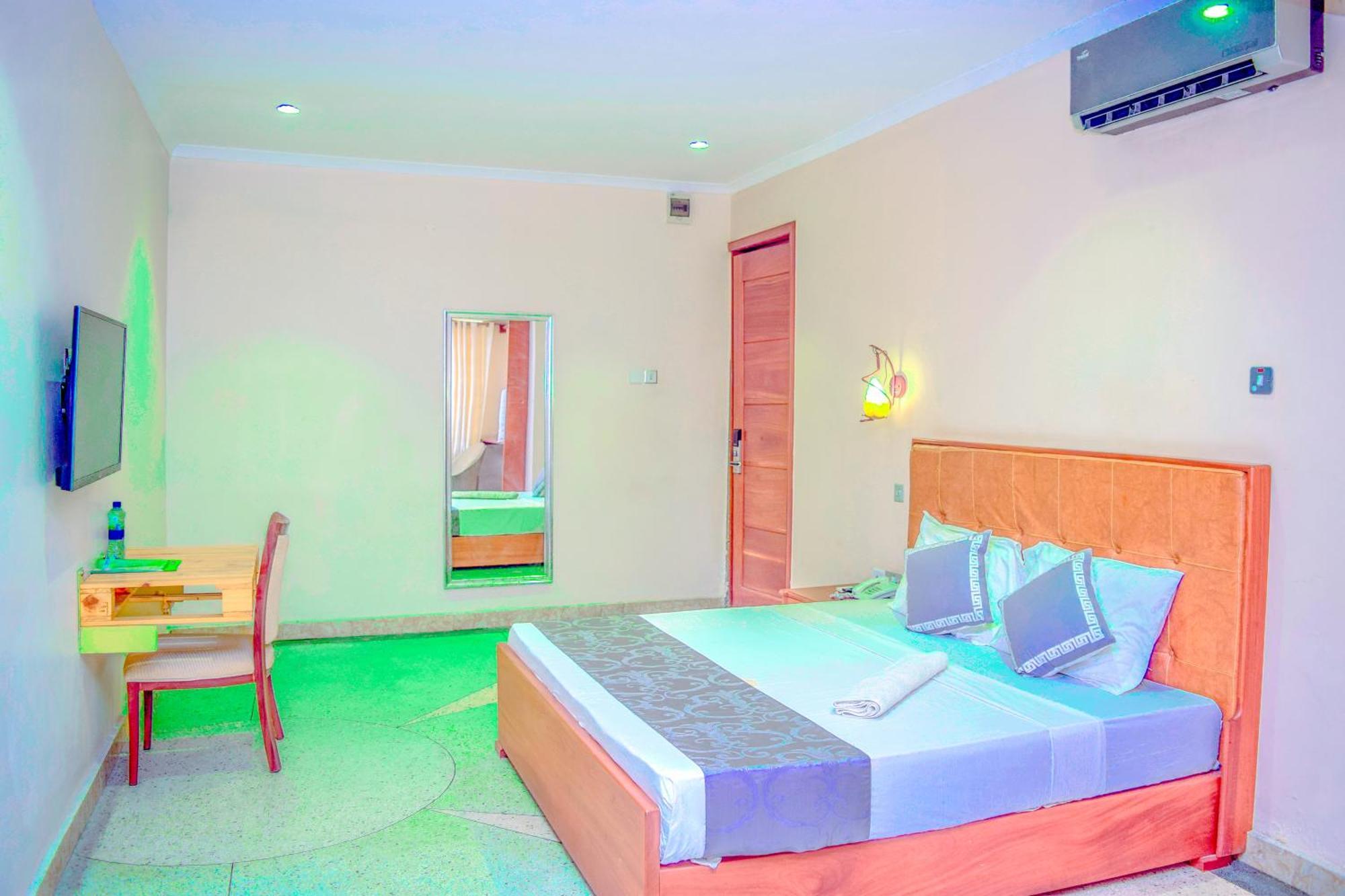 K27 Premier Backpackers Hostel Dar es Salaam Ngoại thất bức ảnh