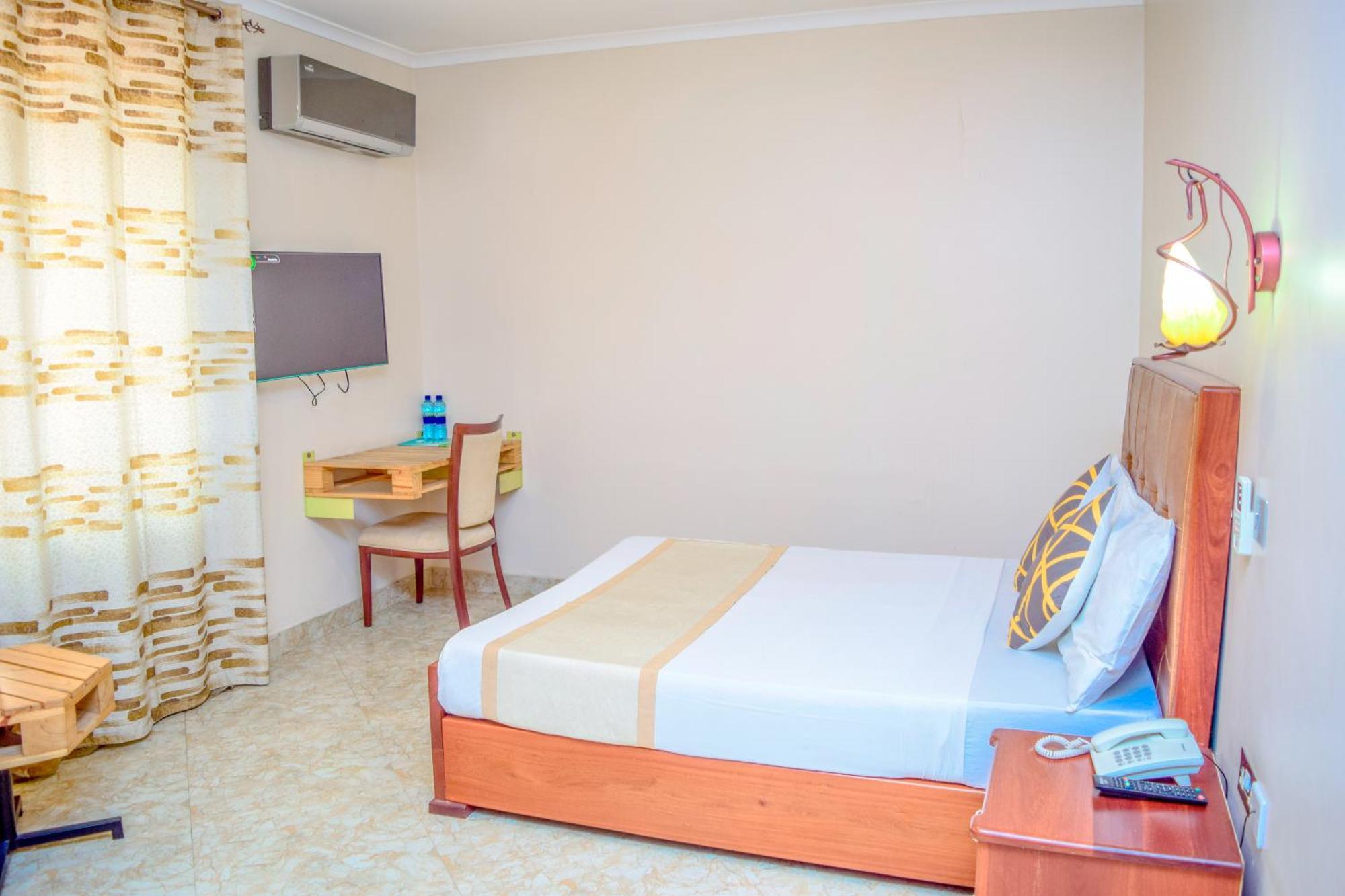 K27 Premier Backpackers Hostel Dar es Salaam Ngoại thất bức ảnh